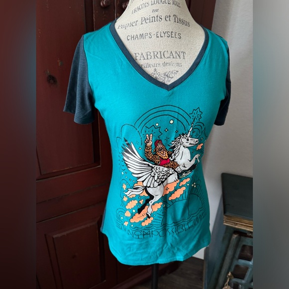 NWOT Nike Medium Athletic Cut Tee - Picture 9 of 13